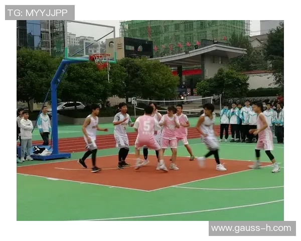 孔迩街小学足球明星闪耀校园赛场展现青春活力与团队精神